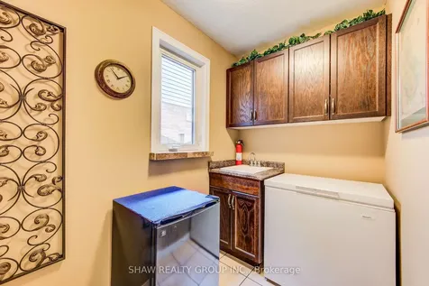 28 Walker Way Guelph ON N1L 1T7