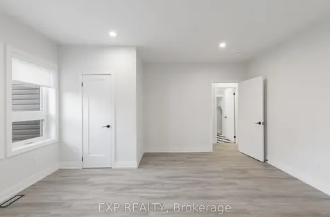 5 Maplewood Avenue Hamilton ON L8M 1W3