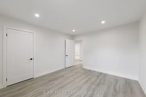 5 Maplewood Avenue Hamilton ON L8M 1W3