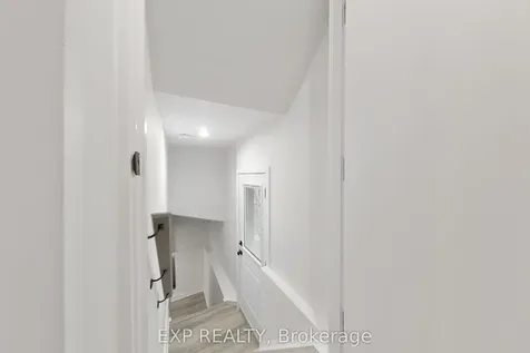 5 Maplewood Avenue Hamilton ON L8M 1W3