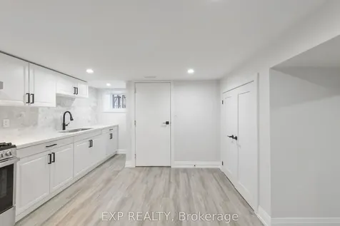 5 Maplewood Avenue Hamilton ON L8M 1W3