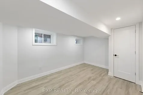 5 Maplewood Avenue Hamilton ON L8M 1W3