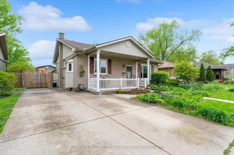 44 Alexandra Boulevard St. Catharines ON L2P 1J9