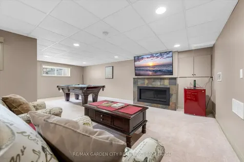 44 Alexandra Boulevard St. Catharines ON L2P 1J9