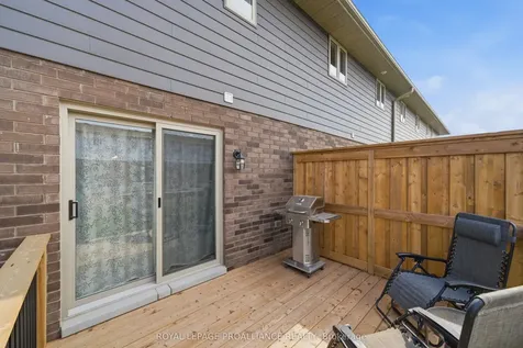 19 Parkland Circle Quinte West ON K8V 0R3