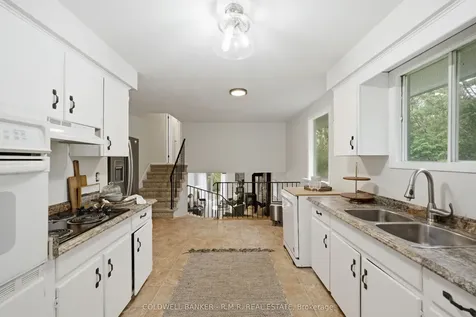 16 Manvers Drive Kawartha Lakes ON L0B 1K0