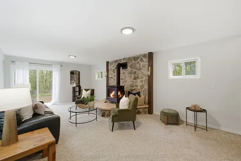 16 Manvers Drive Kawartha Lakes ON L0B 1K0