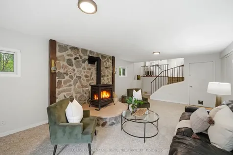 16 Manvers Drive Kawartha Lakes ON L0B 1K0