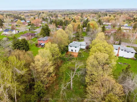 16 Manvers Drive Kawartha Lakes ON L0B 1K0