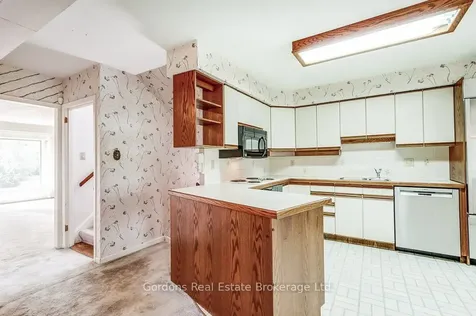 209 Parkview Drive Hamilton ON L8S 3Y4