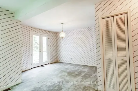 209 Parkview Drive Hamilton ON L8S 3Y4