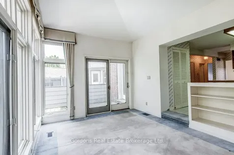 209 Parkview Drive Hamilton ON L8S 3Y4