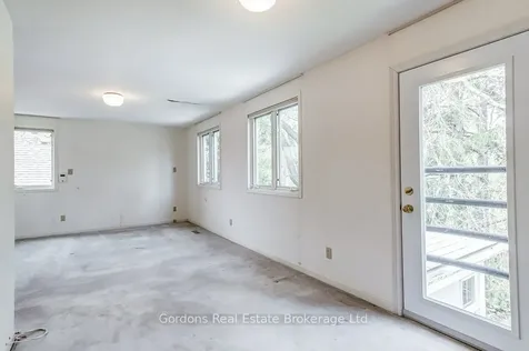 209 Parkview Drive Hamilton ON L8S 3Y4