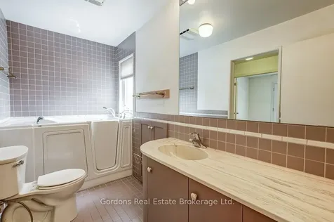 209 Parkview Drive Hamilton ON L8S 3Y4