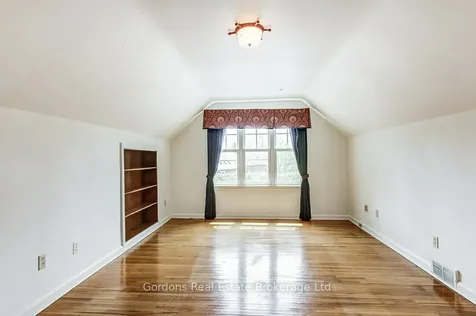 209 Parkview Drive Hamilton ON L8S 3Y4