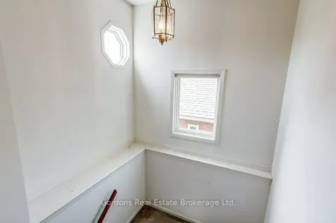 209 Parkview Drive Hamilton ON L8S 3Y4