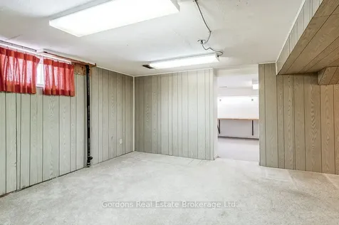 209 Parkview Drive Hamilton ON L8S 3Y4