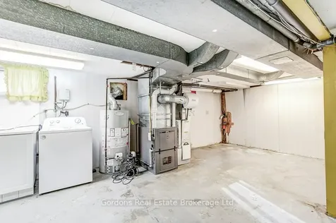 209 Parkview Drive Hamilton ON L8S 3Y4