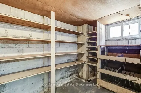 209 Parkview Drive Hamilton ON L8S 3Y4