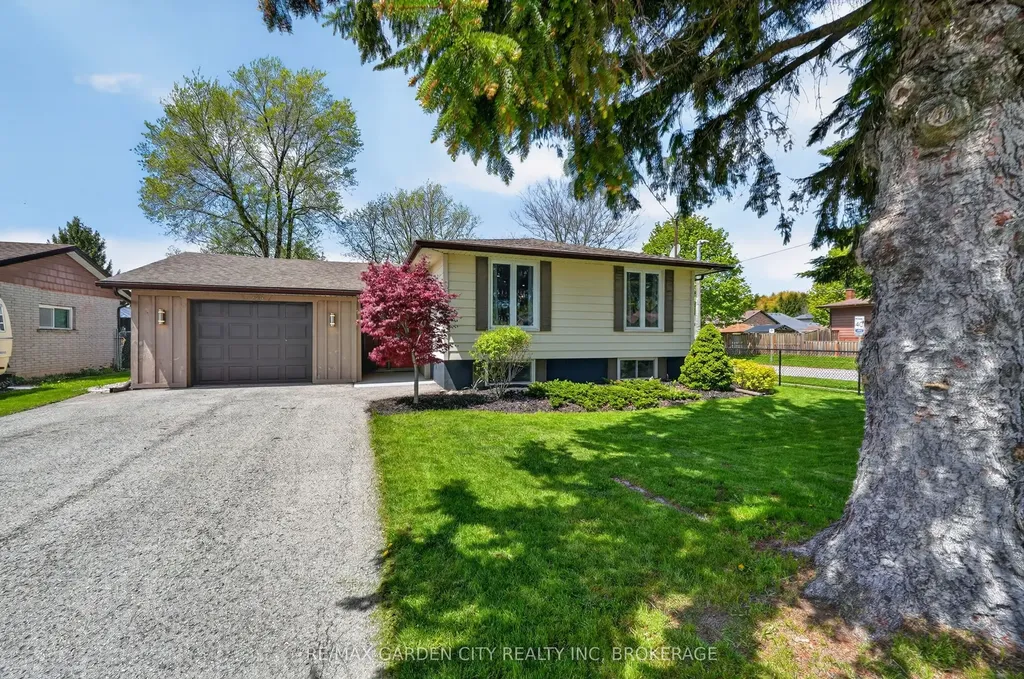 725 Clare Avenue Welland ON L3C 3B9