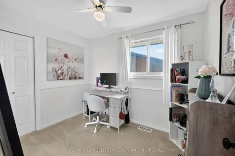 725 Clare Avenue Welland ON L3C 3B9