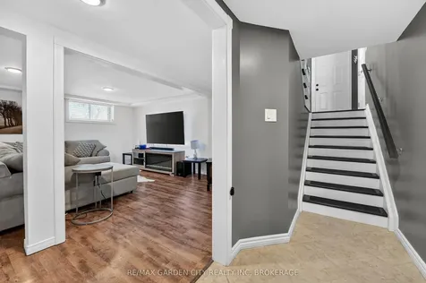 725 Clare Avenue Welland ON L3C 3B9