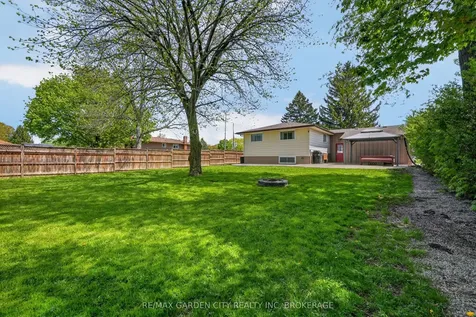 725 Clare Avenue Welland ON L3C 3B9