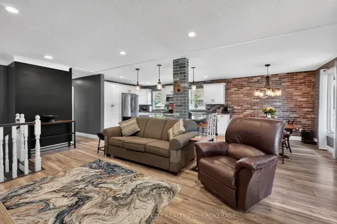 725 Clare Avenue Welland ON L3C 3B9
