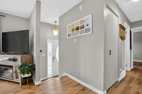 44 Ballantrae Way Kanata ON K2L 1N5