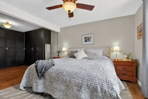 44 Ballantrae Way Kanata ON K2L 1N5