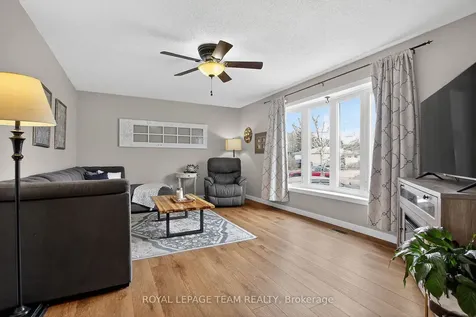 44 Ballantrae Way Kanata ON K2L 1N5