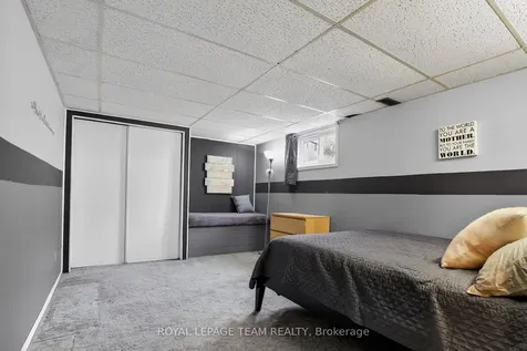 44 Ballantrae Way Kanata ON K2L 1N5