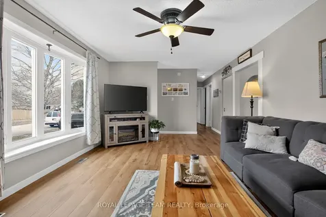 44 Ballantrae Way Kanata ON K2L 1N5