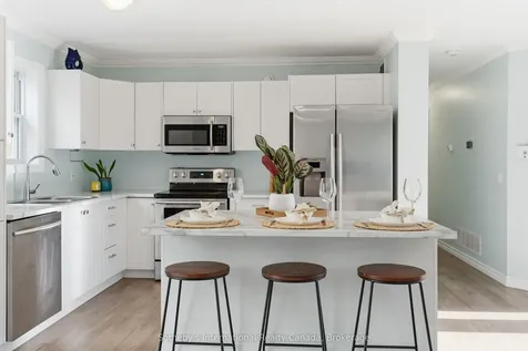 1021 Tower Crescent Gravenhurst ON P0E 1G0
