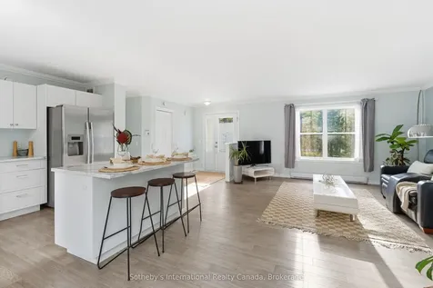 1021 Tower Crescent Gravenhurst ON P0E 1G0