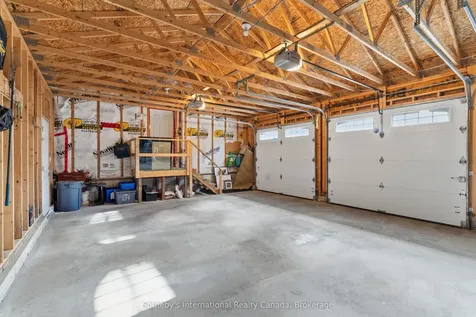 1021 Tower Crescent Gravenhurst ON P0E 1G0