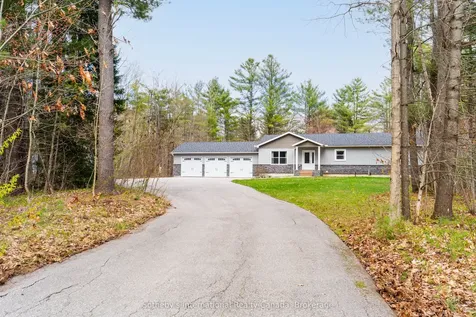 1021 Tower Crescent Gravenhurst ON P0E 1G0
