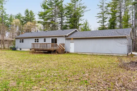 1021 Tower Crescent Gravenhurst ON P0E 1G0
