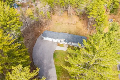 1021 Tower Crescent Gravenhurst ON P0E 1G0