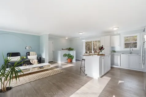 1021 Tower Crescent Gravenhurst ON P0E 1G0