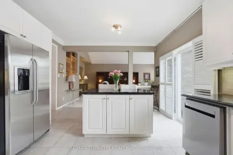 26 Knox Court Kitchener ON N2P 2V6