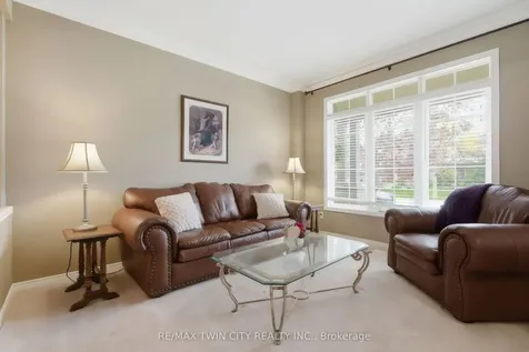 26 Knox Court Kitchener ON N2P 2V6