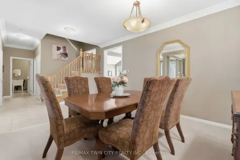 26 Knox Court Kitchener ON N2P 2V6