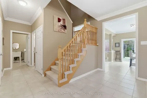 26 Knox Court Kitchener ON N2P 2V6