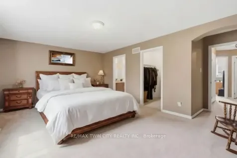 26 Knox Court Kitchener ON N2P 2V6