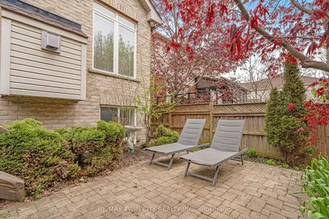 26 Knox Court Kitchener ON N2P 2V6
