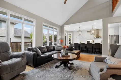 18 Rivergreen Crescent Kanata ON K2M 2E1