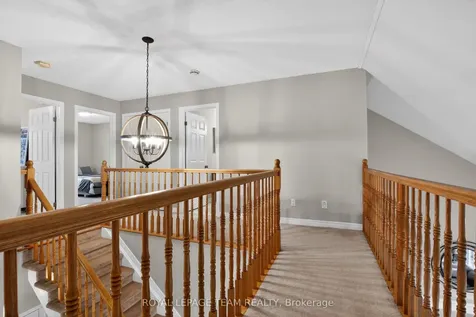 18 Rivergreen Crescent Kanata ON K2M 2E1