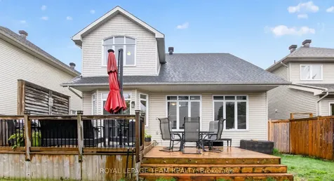 18 Rivergreen Crescent Kanata ON K2M 2E1