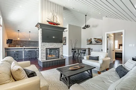18 Centre Street Lambton Shores ON N0M 1T0